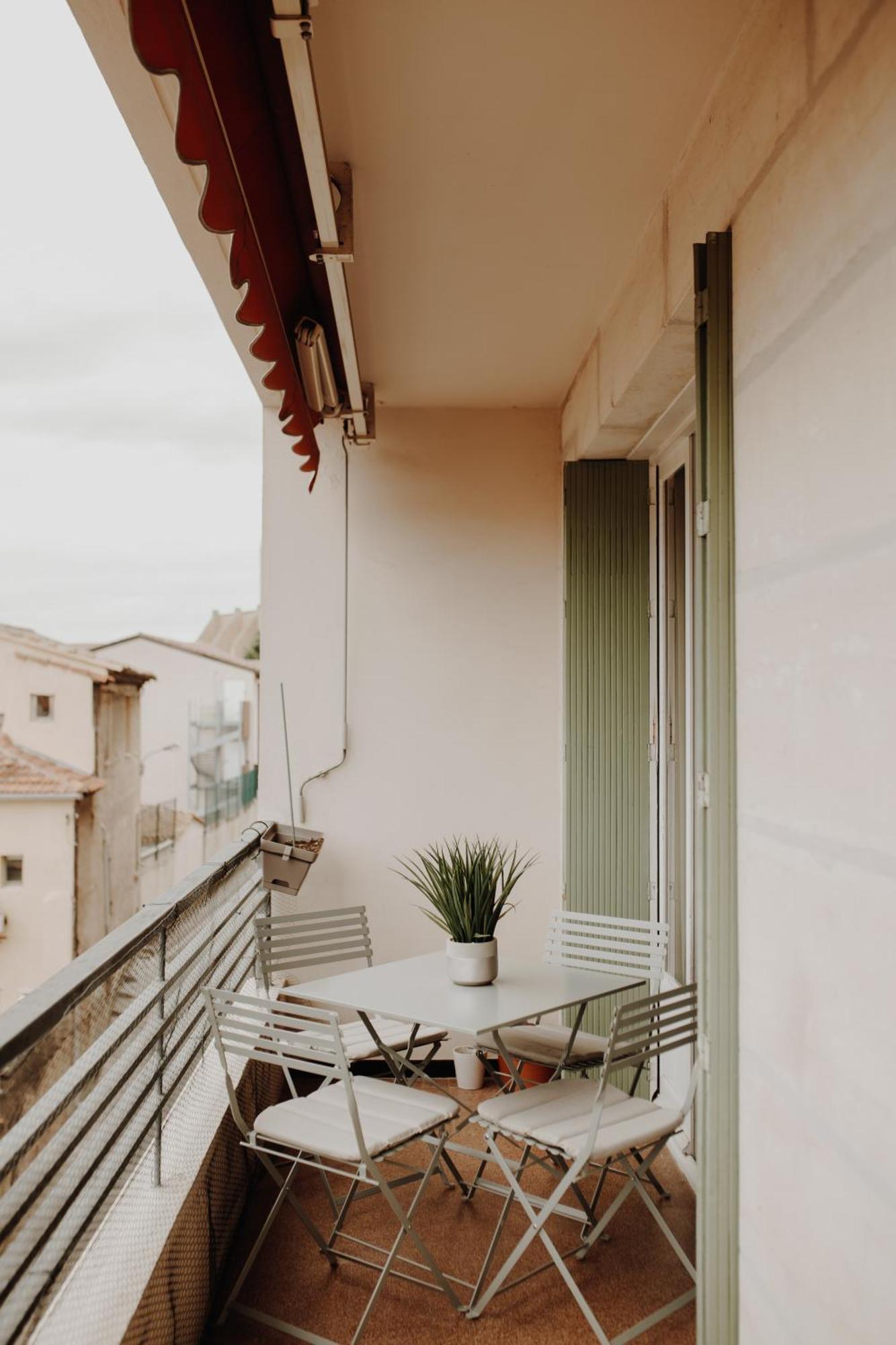 Superbe Appartement Renove - Salon De Provence Екстериор снимка