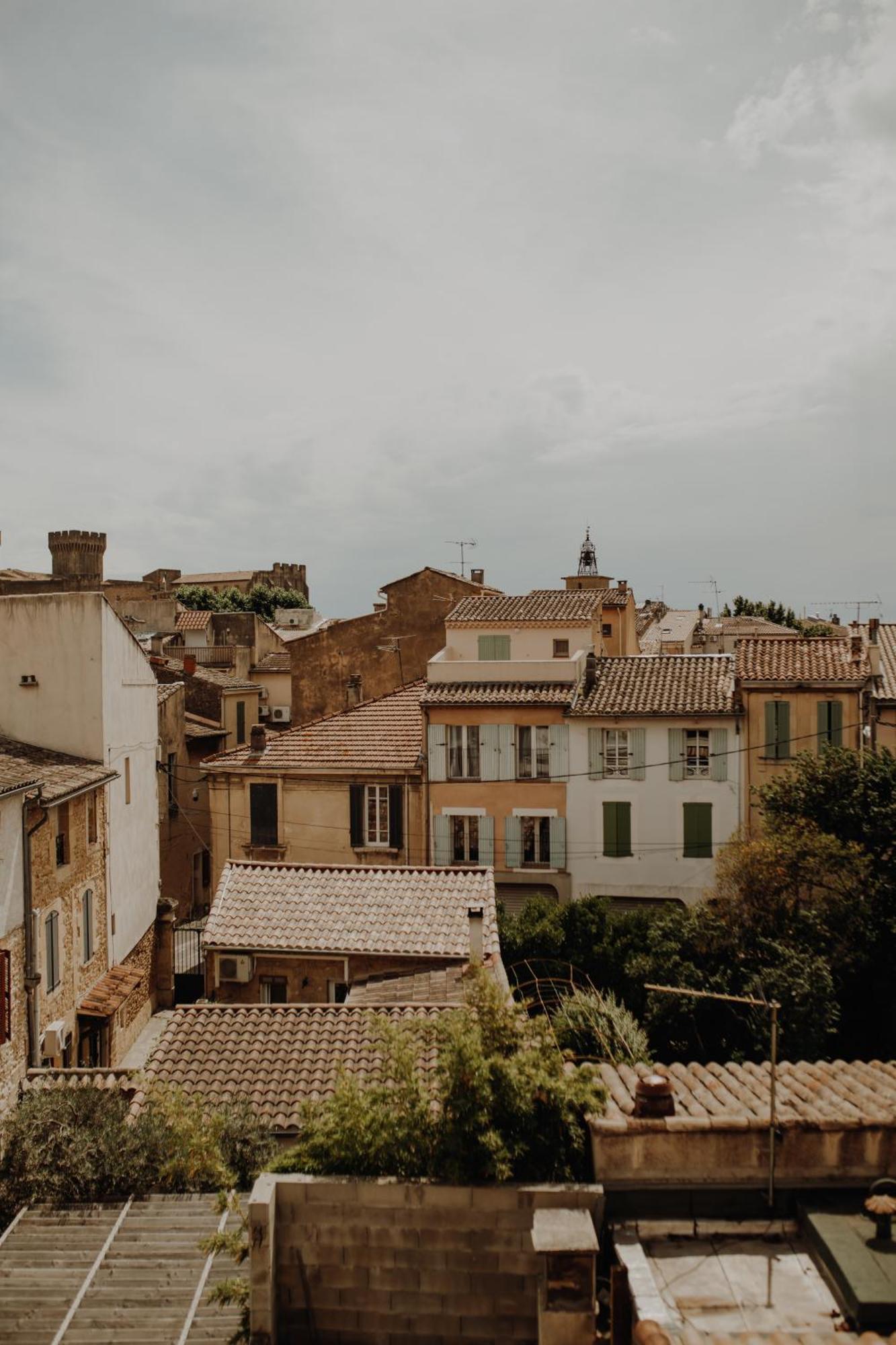 Superbe Appartement Renove - Salon De Provence Екстериор снимка